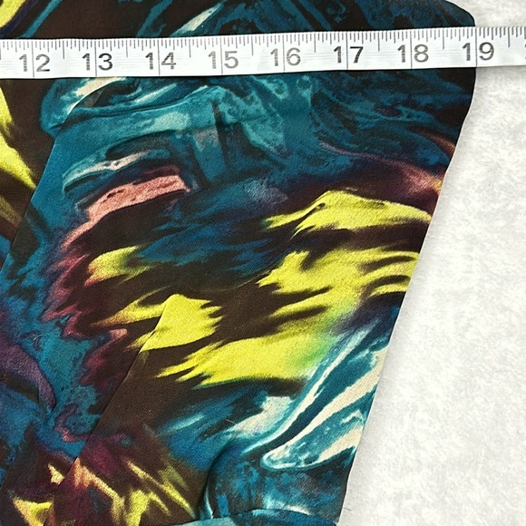 Multicolored Fit and Flare Abstract Print Sleeveless Dress 10 - Picture 9 of 10